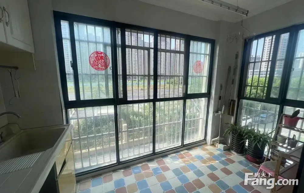 城南左岸香颂 刚需自住 精装全配 配套齐全 看房方便