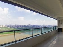 (特价降90万)一线瞰江大平层,2梯2户板式现房,送产权车位