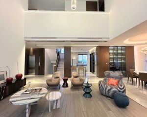 棕榈泉法式独栋别墅 全新装修 现代简约风格 花园400平