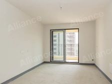 房东外地发展,亏本30w急售!上河御府 三开间朝南 通透