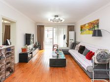 中间楼层,位置安静,价格实惠,户型好,房龄新小区好