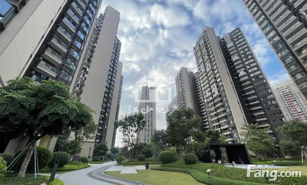 龙光玖誉城正两房近地铁口楼下就是中小学采光好