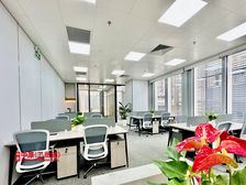 徐汇滨江商圈丨东航滨江中心丨精装150平带家具丨直接拎包办公