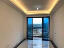 尚东阳光 中层 南向 急售 包税费 送车位 价格可谈