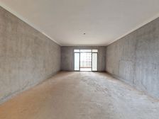 九龙湖 红谷滩新区 西客站 近地铁口 大四房 89万送车位