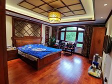 带车位 一跃二精装叠拼 带70平庭院 ,前后视野无遮挡