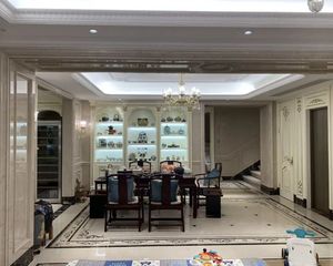印象城旁,雅戈尔御玺园,顶端品质别墅,位置好临河,豪装拎包住