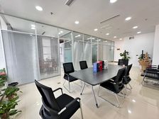 特价好房!万达广场 恒泰140平带3隔断 带家具 联创中冶