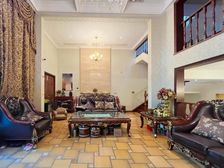 两江新区 照母山 龙湖蓝湖郡东岸三组团,内圈联排中户,精装修