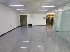 山钢新天地广场新出好房!(南向)(电梯口)(装修特别棒)