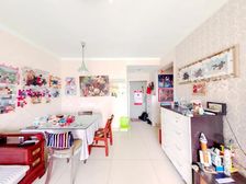 此房采光好,视野好,随时看房,房主诚心出售