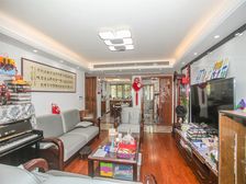 绿海家园三期 带院子50平 满五税少 自住装修拎包入住/