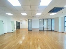 直租新城高品质办公楼金嘉商务广场120平全装修带隔断随时看房