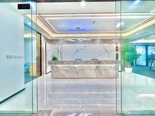 郑东绿地中心 地标 多套特价房招租 装修不等 随时可看