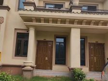 恒大金碧天下四期新接房的联排别墅,顶天立地,带花园送露台