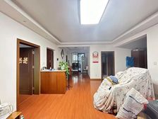 全明格局!!户型方正!!业主急出售大降价!!