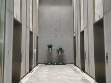 真房)惊喜特价43元/平方,561平方,地铁口物业