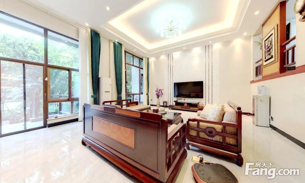 芙蓉古城紫云园5室2厅3卫其它448万元