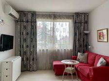 周末看房有优惠 精装修两房 带阁楼 靠近71路 诚心出售