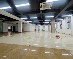 急售急售 天府三街整层写字楼 单价8600物业8快使用成本低