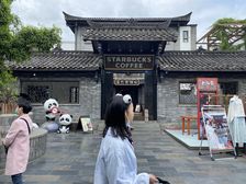 宽窄巷子独栋(星巴克)年租55万,送200平外摆。自带流量