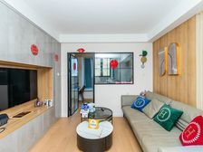 徐汇名校高安学籍房,婚房精装修,小区樶好户型,业主诚意急售