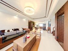 荷澜庭带阁楼带南北露台 ,精装修200多万从未住过人