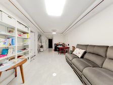 中航樾公馆97平复式一楼带花园 随时可签约 新小区环境好