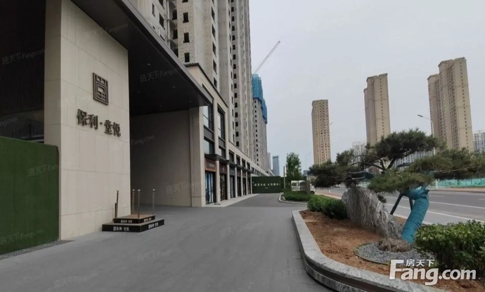 保利洋房现房送两个车位还有其它楼层优惠找我