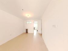 低楼层,南北通透两居室。97年房龄。有个11平地下室