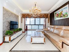 实惠电梯三房两卫 税费各付 有停车位 可以提前交房 诚心出售