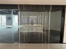 特价房源 正电梯口位置 三间房间已做打通适合大企业