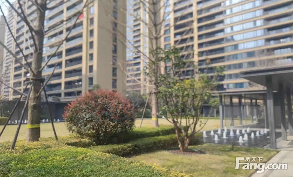 当居住融入环境,心也随之淡定,成都天府新区华府城投绿城诚园二手房