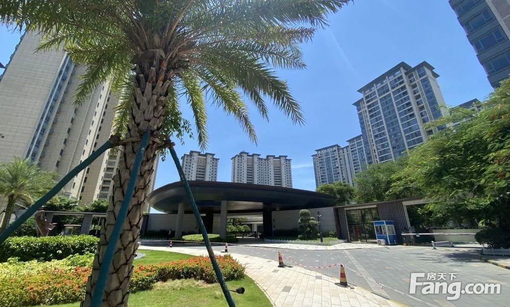 急售特惠环球100宝龙城109平3居南北向精装修