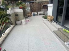 地铁口豪装大三房,飞机户型带60平大花园,业主急售可谈。