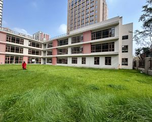 地铁0距离 带1200平场地 可自用 高评高贷勿扰!