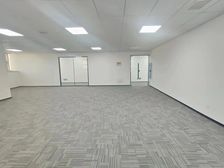 滨湖区地铁口! 空调自控 车位好停! 性价比高 户型方正