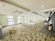 重磅推荐!降价到位!银荷大厦1300平南向精装写字间出租!