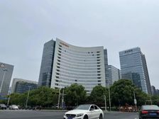 圆融大厦湖东金融中心,业主直租,无中介费,价格免租期可谈拎包