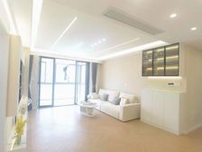 送地下产权车位 曹杨路地铁口 09年房龄 人车分流 精装修