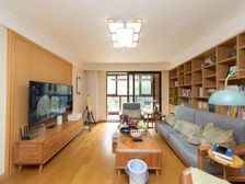 新上!精装,送地下产权车位,带中氧空调,带地暖,3室2厅2卫