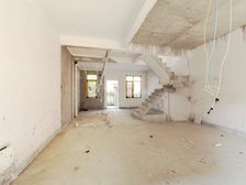 土建已经改造好,带两个车位,朗诗别墅房东诚售