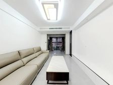 全新装修,家具家电全新,装修30万,楼层位置好!急卖,可谈