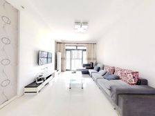 户型方正,精装修大两房,三号线地铁口,急卖