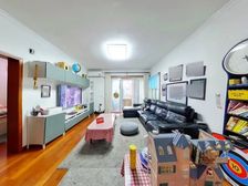 张文利推荐:天然居罕见大三房,电梯小高层,一梯两户,南向