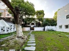 康平路203弄独栋花园近1亩照相材料大王何先生故居