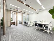 团结湖商圈 友邦金融大厦 精装带家具 正对电梯 看团结湖公园