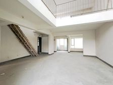 业主急售!枫情水岸一期顶楼 纯毛坯 湖景空中别墅 视野开阔