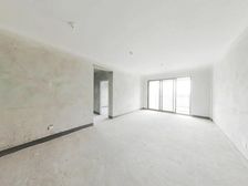 看中庭 朝南 套内实得140多平 大四室两卫