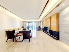 伊泰天骄 4室2厅 南 北 中间层 保养好